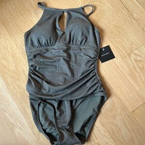 Ellen Tracy size 10 one piece halter swim green with embossed fabric new tags